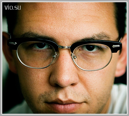 Люди в очкaх 180